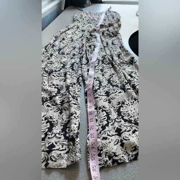 Angie Black & Beige Jumpsuit/Romper Size Medium - Picture 13 of 16